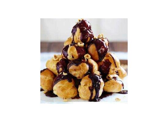 +PROFITEROLES CON NATA